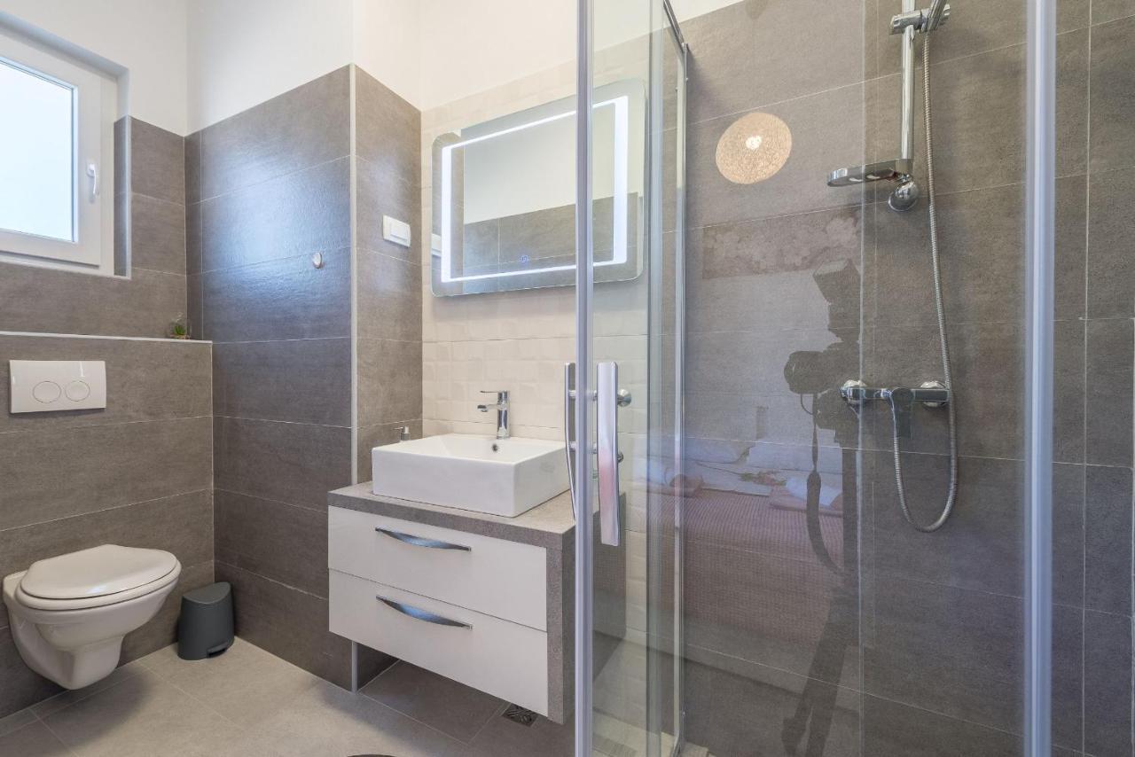 Villa Tara Zadarvillas Tinj Exteriör bild