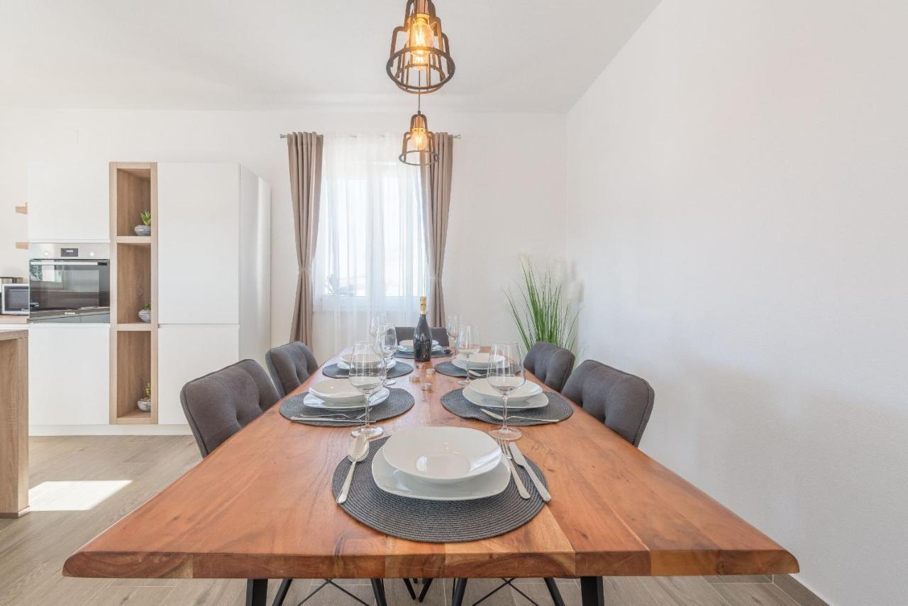 Villa Tara Zadarvillas Tinj Exteriör bild