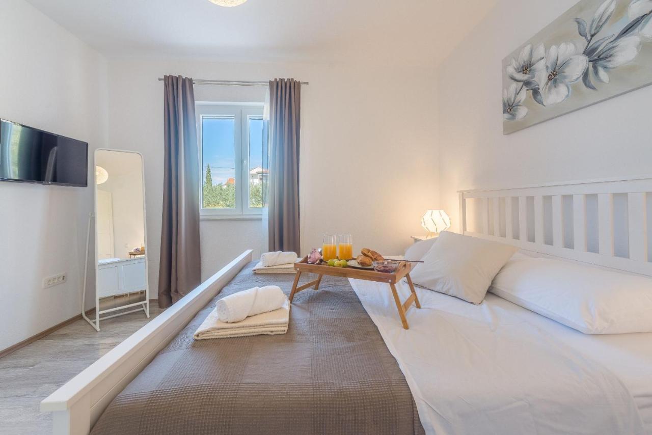 Villa Tara Zadarvillas Tinj Exteriör bild