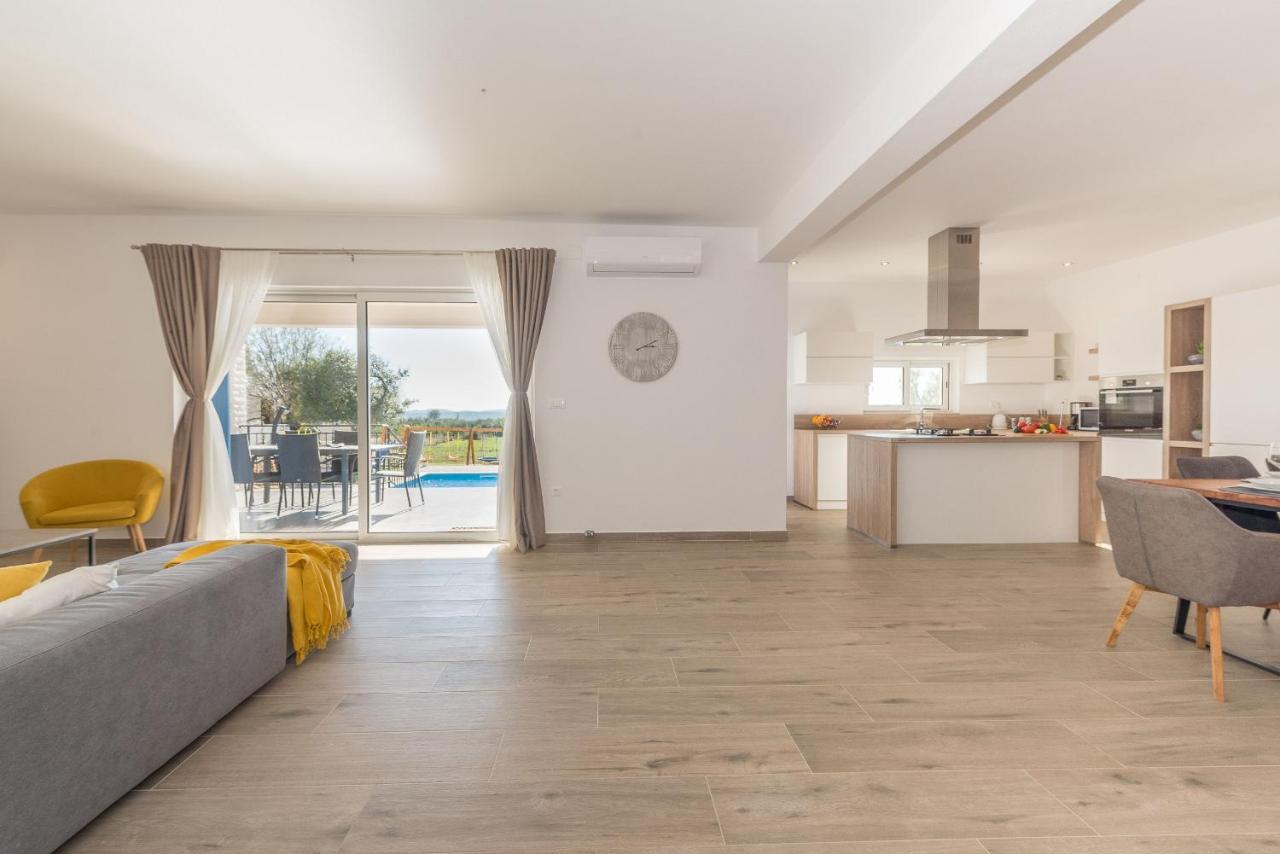 Villa Tara Zadarvillas Tinj Exteriör bild